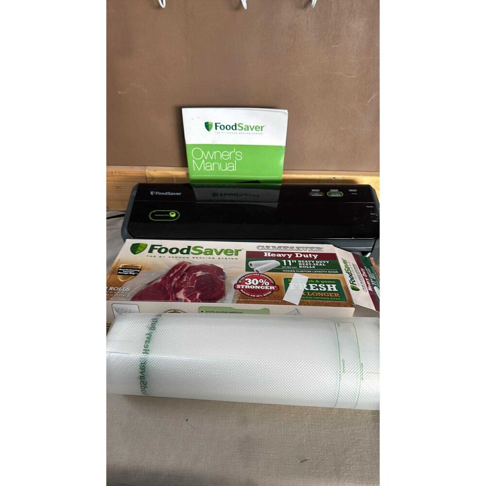 Foodsaver FM 2000 Vacuum Sealer Machine With Bags